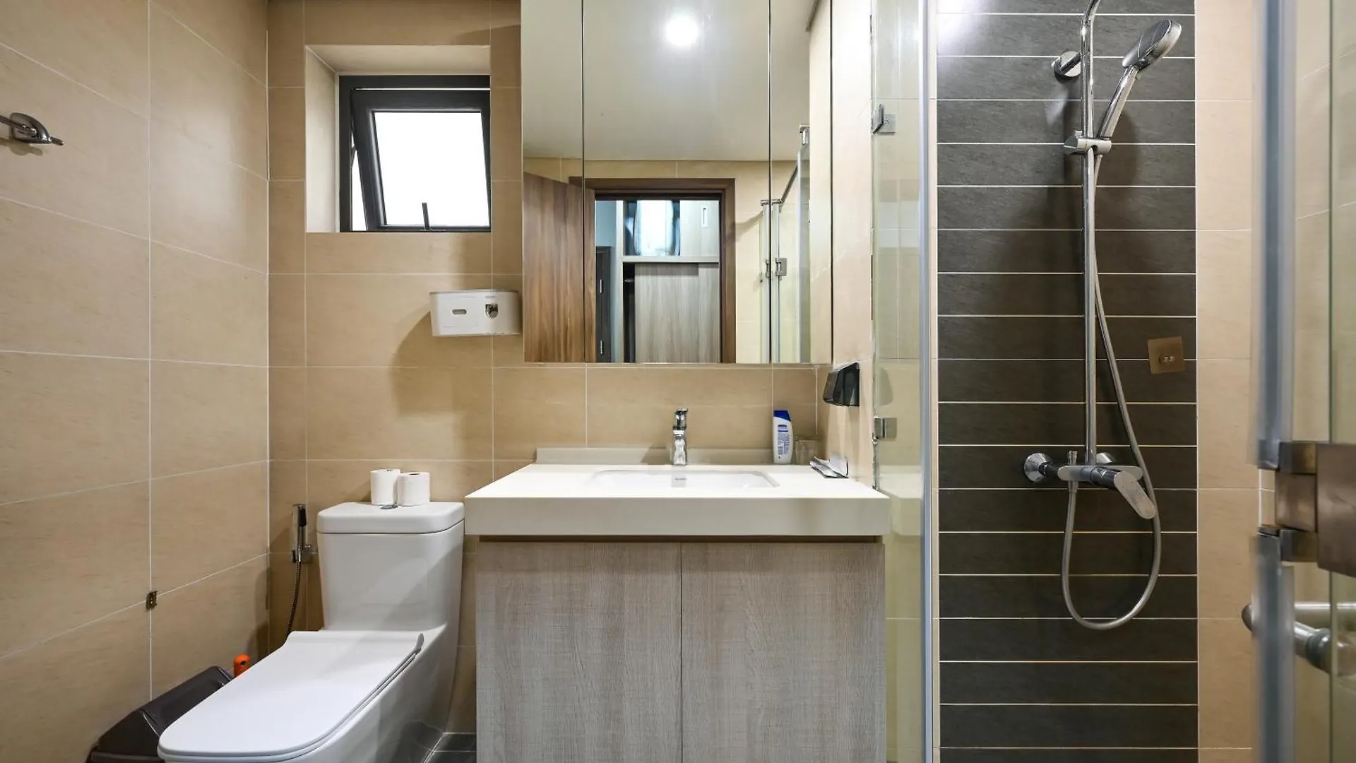 Apartment Skylar Apt 2Br Iris Ha Do Centrosa Ho Chi Minh City Vietnam